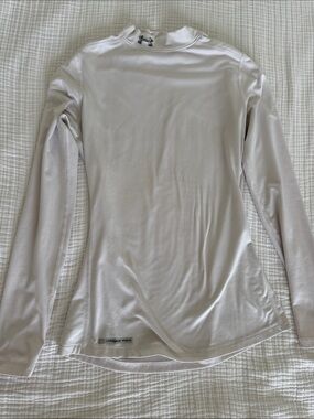 Under Armour Women’s Light White Long-Sleeve Mock Neck Performance Top
